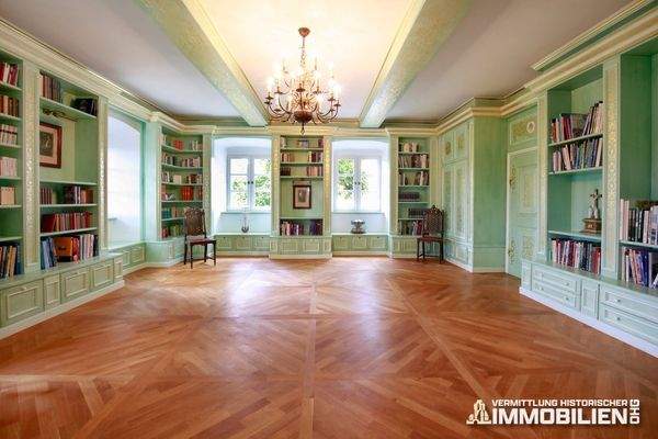 bibliothek-im-obergeschoss