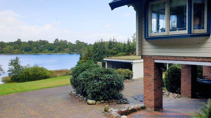 Überdachte Terrasse.jpg