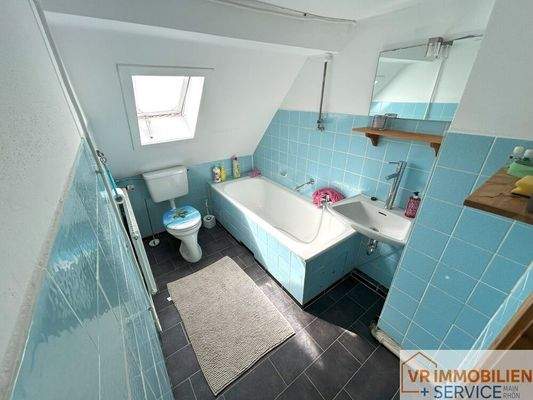 Badezimmer Wohnhaus DG