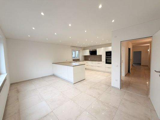 Küche und Esszimmer.jpg