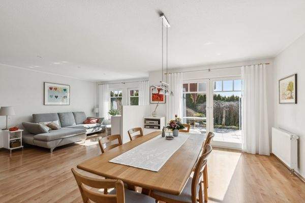 Wohnzimmer Wohneinheit rechts