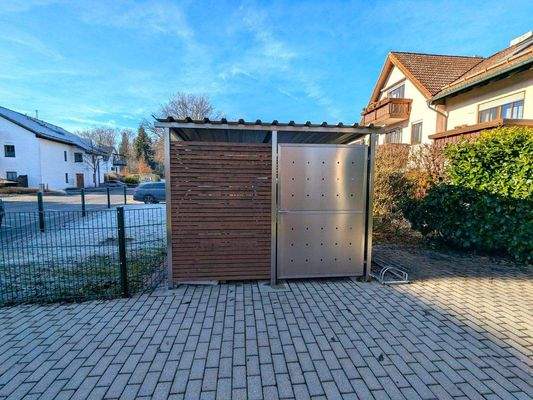 Mülltonnenhäuschen