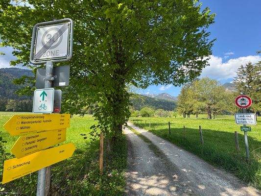 Wandern und Radeln nebenan