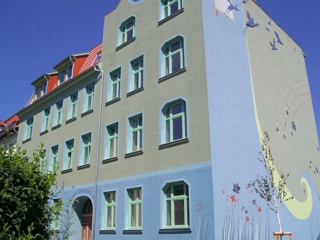 Moderne Altbauwohnung in zentraler Lage mit Balkon