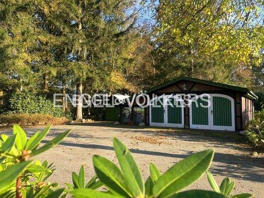 Doppelgarage mit Zwinger