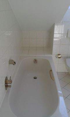 Badewanne mit Extrahaltegriff