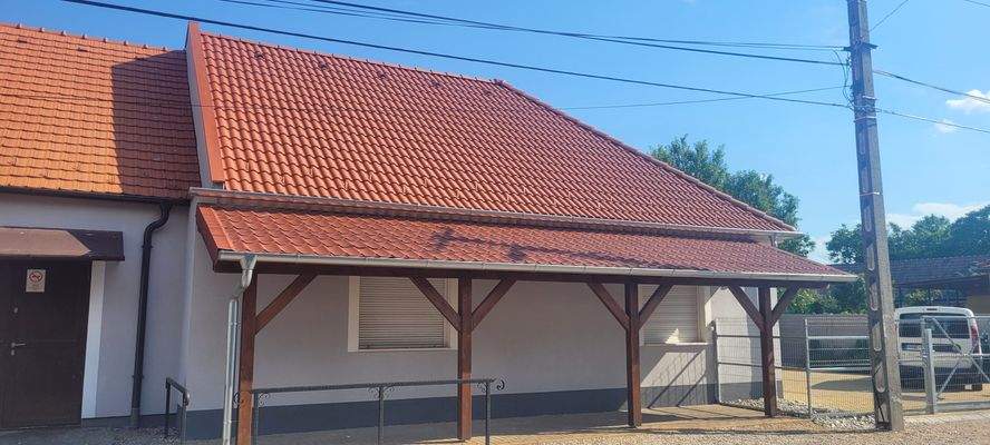 oldalsˇ front Útelkiadˇ.jpg