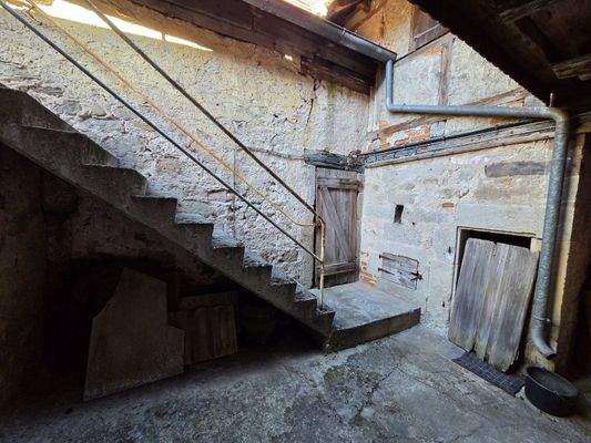 Innenhof + Zugang Scheune