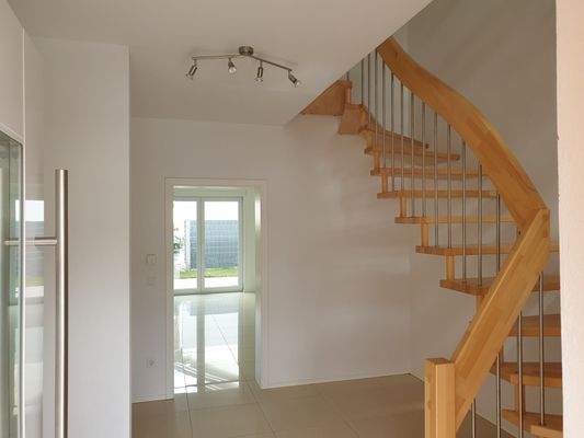 6 Eingang u Treppe.jpg