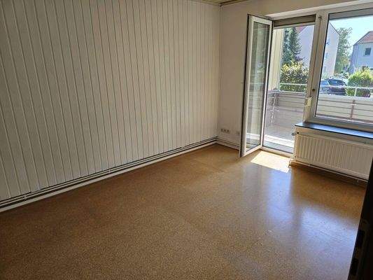 Kinderzimmer mit Balkonzugang