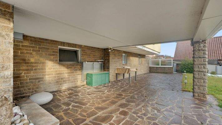 Terrasse (überdacht) 