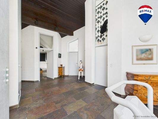 RE:MAX Immobilien DeLux Saarlouis-Picard Diele OG