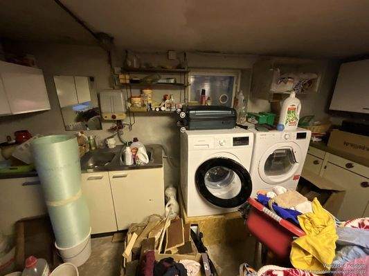 Waschmaschine im Keller