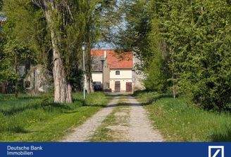 Einfahrt zum Grundstück