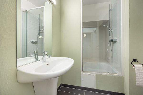 Duschbad untere Ebene