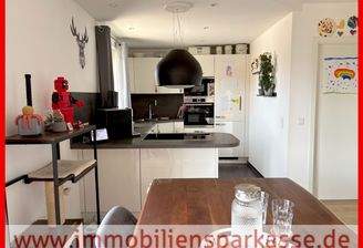 Küche mit Essbereich und Eingang Kinderzimmer