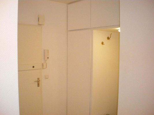 Diele Stauraum und Elektrik