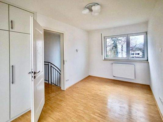 Kinderzimmer- Arbeitszimmer  1. OG