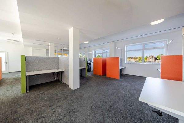 Blick durch die Bürofläche