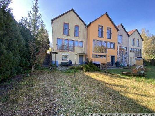 Gartenseite - Reihenendhaus in Schlottwitz