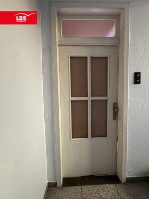 Wohnungstür 1.OG links