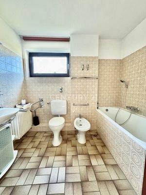 Badezimmer im OG