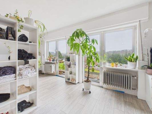 CAM01223G0-PR0176-STILL057