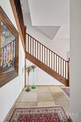 Treppe ins Obergeschoss