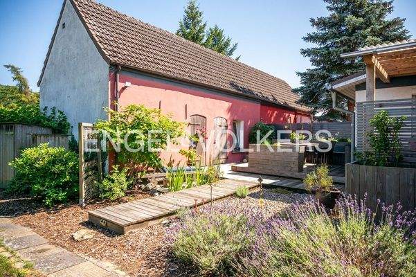 Nebengelass mit zweiter Terrasse