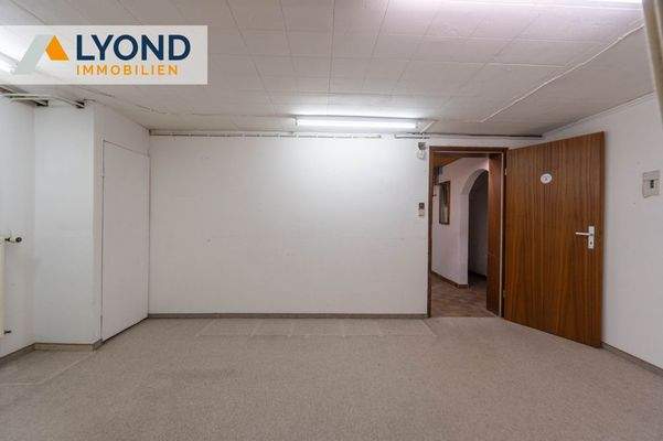 LYD 4954 - Altbau Kellerraum 2