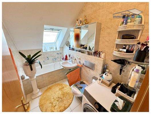 Zwei Bäder vorhanden