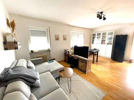 Wohnzimmer 2 ZKB im OG