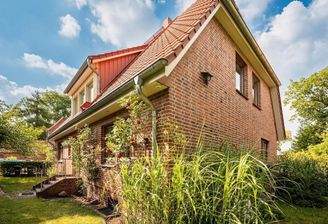 Seitenprofil mit Hauseingang