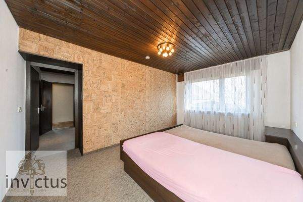 Schlafzimmer 1 im EG