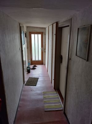 der obere Flur mit Terrassenausgang