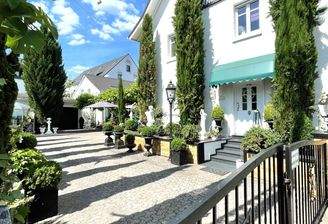  Außenansicht Haupthaus