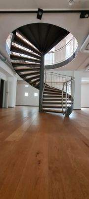 [A] EG links Wendeltreppe