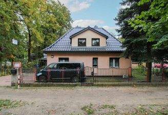 Objektansicht straßenseitig (2)