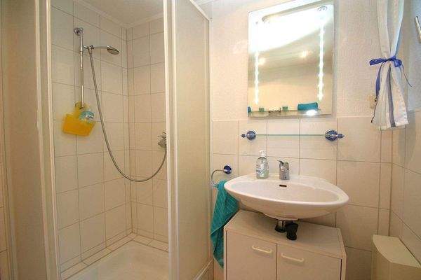 Das Duschbad im Nebengebäude