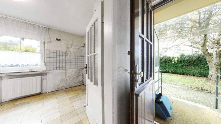 Ausgang Garten von Küche