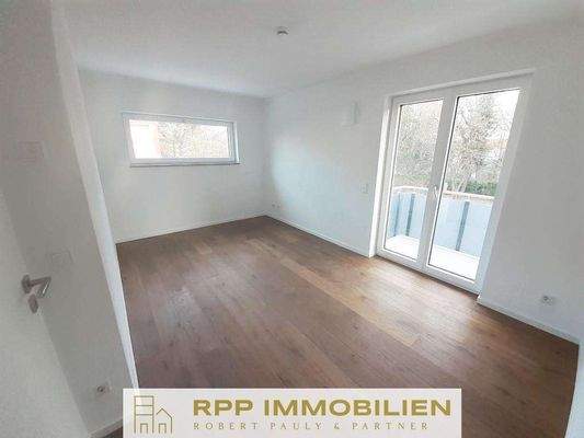 Schlafzimmer mit Balkon