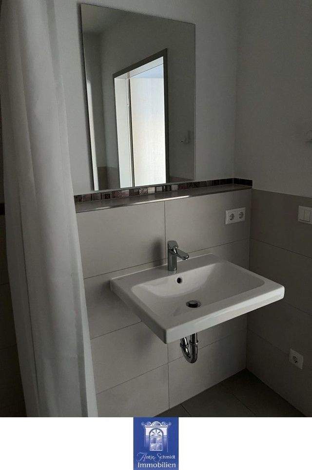 Erstbezug! Hochwertig ausgestatte Neubauwohnung mit Terrasse und Fußbodenheizung! - Photo 2
