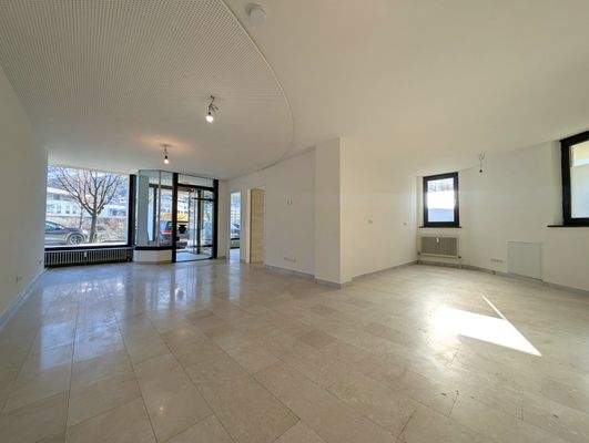 Geschäftslokal Foto 1.jpg