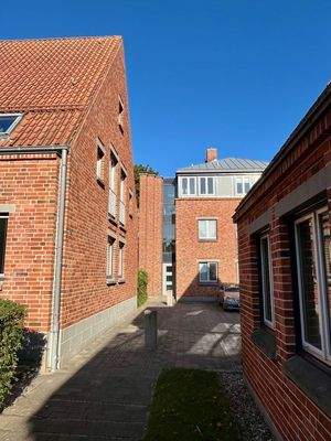 11496 - Blick zwischen die Häuser - hochkant