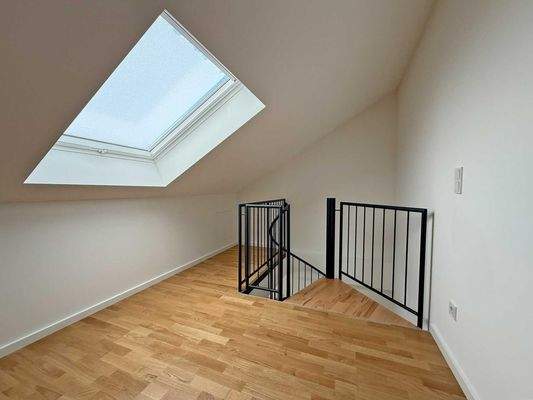 Dachboden mit zweitem Bad