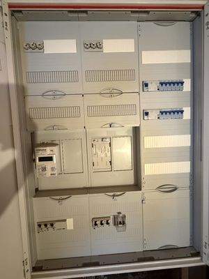 Elektroinstallation Haus links