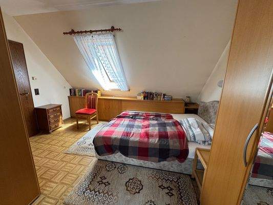 Schlafzimmer 2 Blick 1