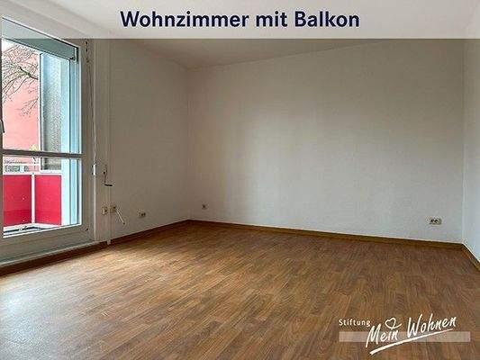 Wohnzimmer mit Balkon