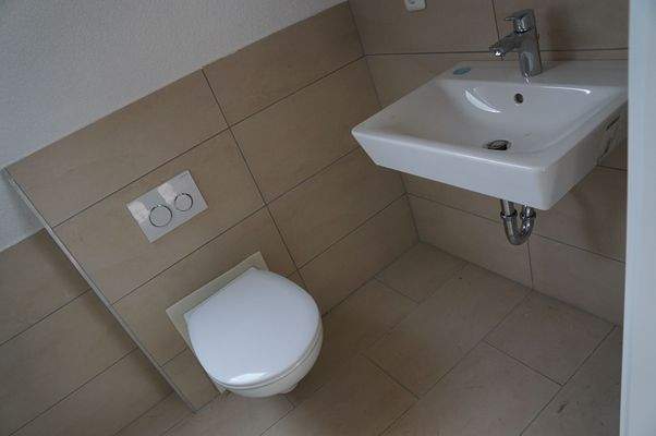 DGR_Bad mit Wanne.JPG