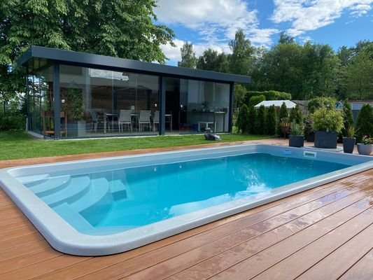 Terrasse mit Pool